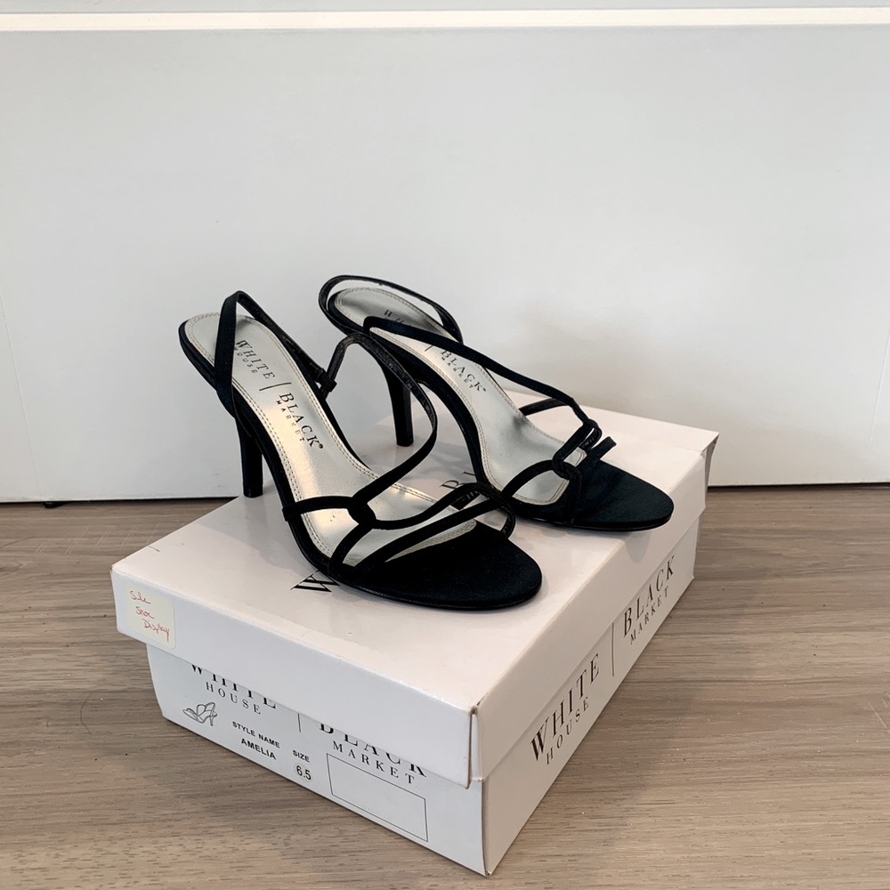 White House Black Market Amelia Heels 6.5